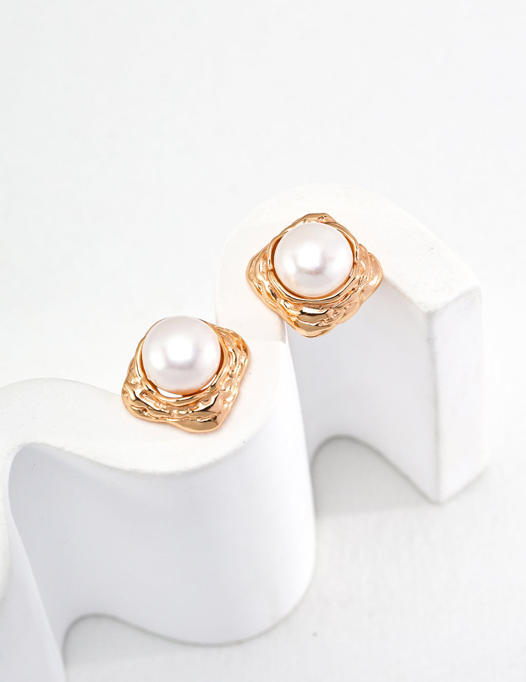 925 Sterling Silver Pearl 灰白珍珠 Earrings - Silver