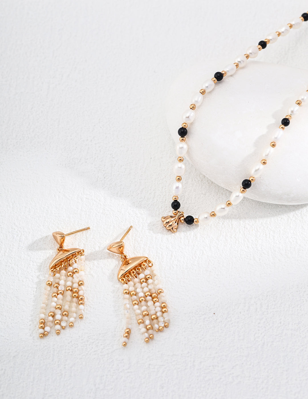 925 Sterling Silver Shell Earrings - Silver