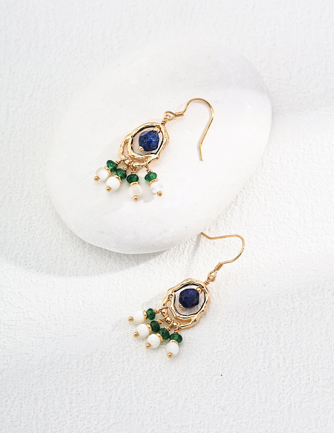925 Sterling Silver Vintage Shell, Lapis Lazuli and Synthetic Emerald Earrings - Silver