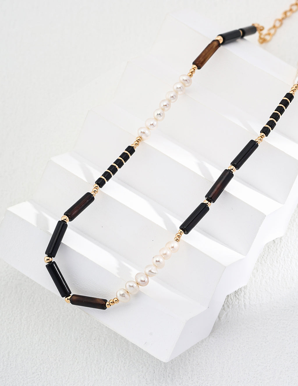 925 Sterling Silver Black Agate and Natural Pearl Necklace - Vintage Gold