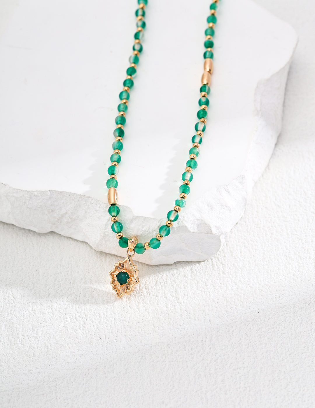 925 Sterling Silver 绿玛瑙 and 绿玉髓 Necklace - Silver