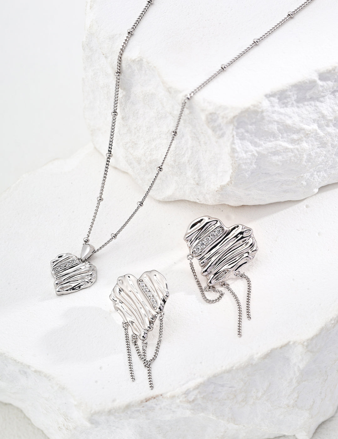 925 Sterling Silver Heart Cubic Zirconia Earrings - Silver