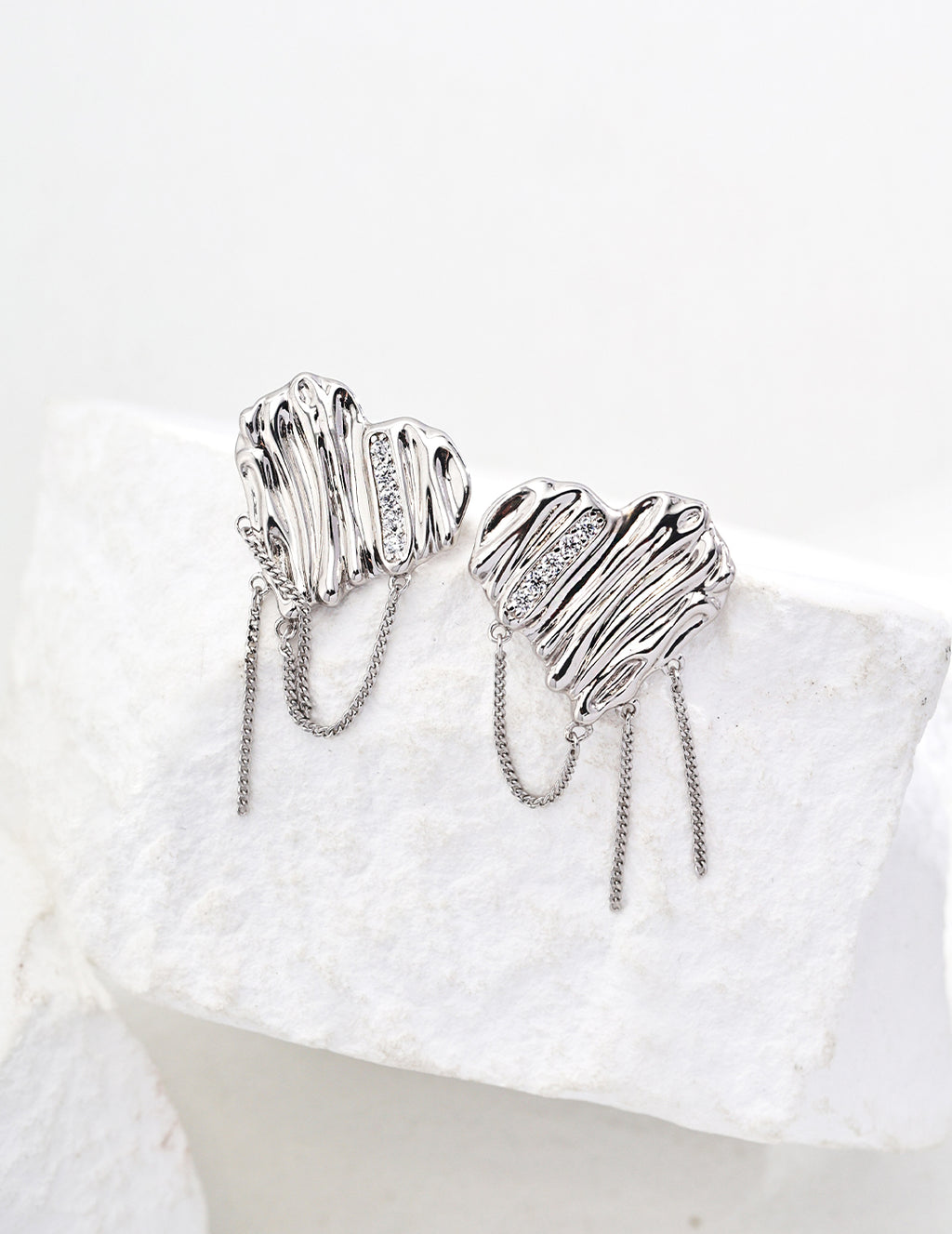 925 Sterling Silver Heart Cubic Zirconia Earrings - Silver