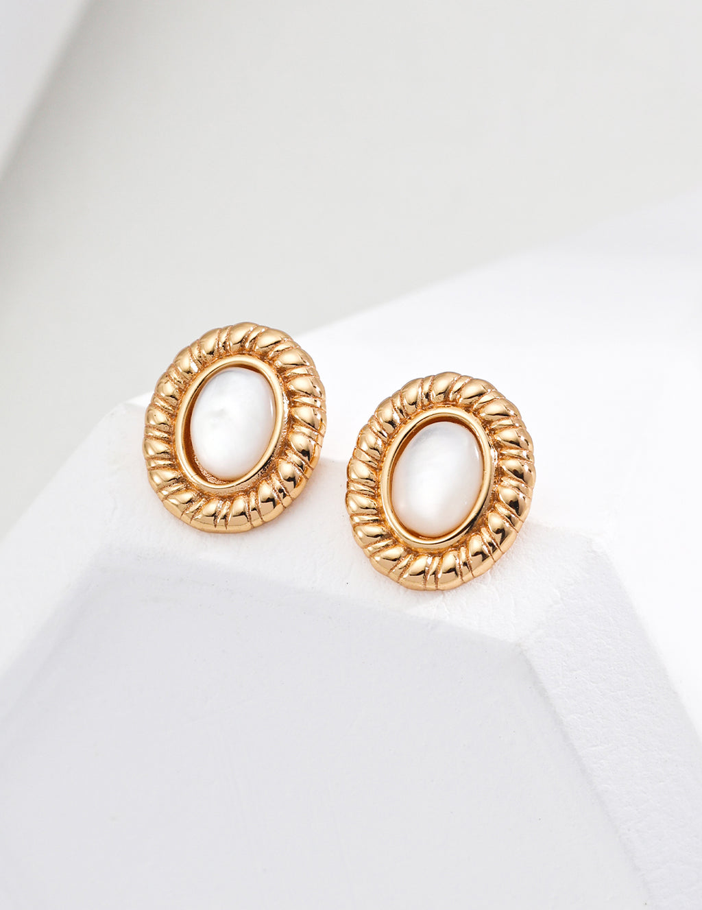 925 Sterling Silver Shell Earrings - Silver