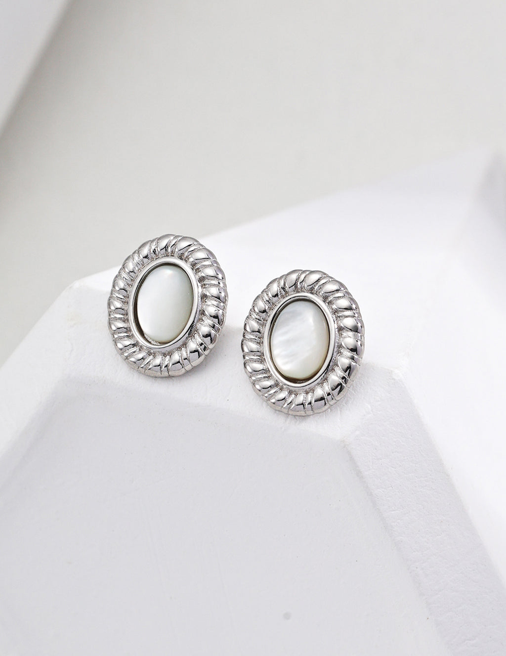 925 Sterling Silver Shell Earrings - Silver