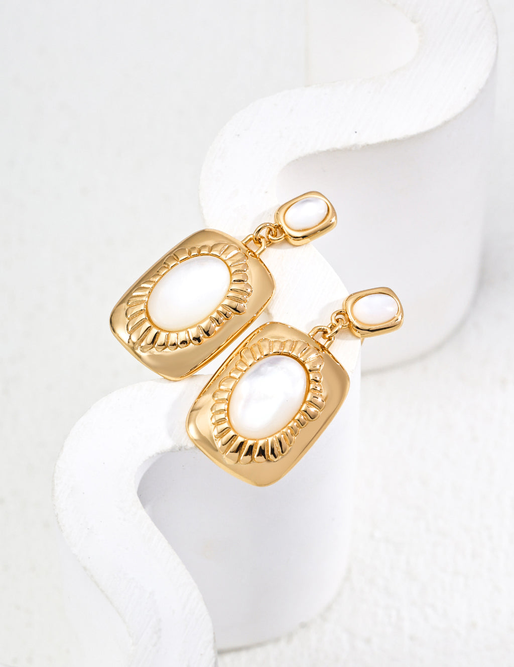 925 Sterling Silver Vintage Silver-Lip Shell Earrings - Silver