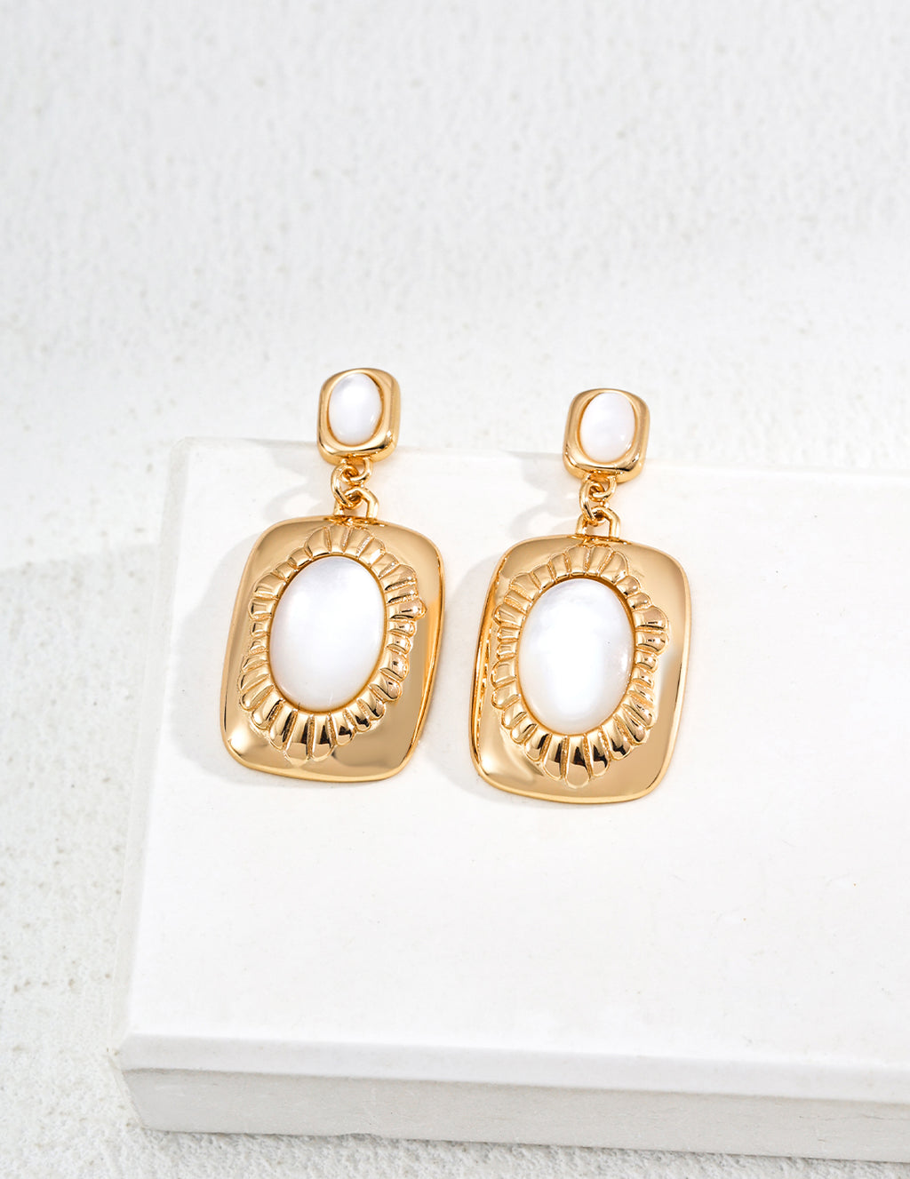 925 Sterling Silver Vintage Silver-Lip Shell Earrings - Silver