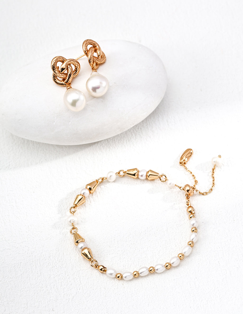 925 Sterling Silver Vintage Natural Natural Baroque Pearl Earrings - Silver