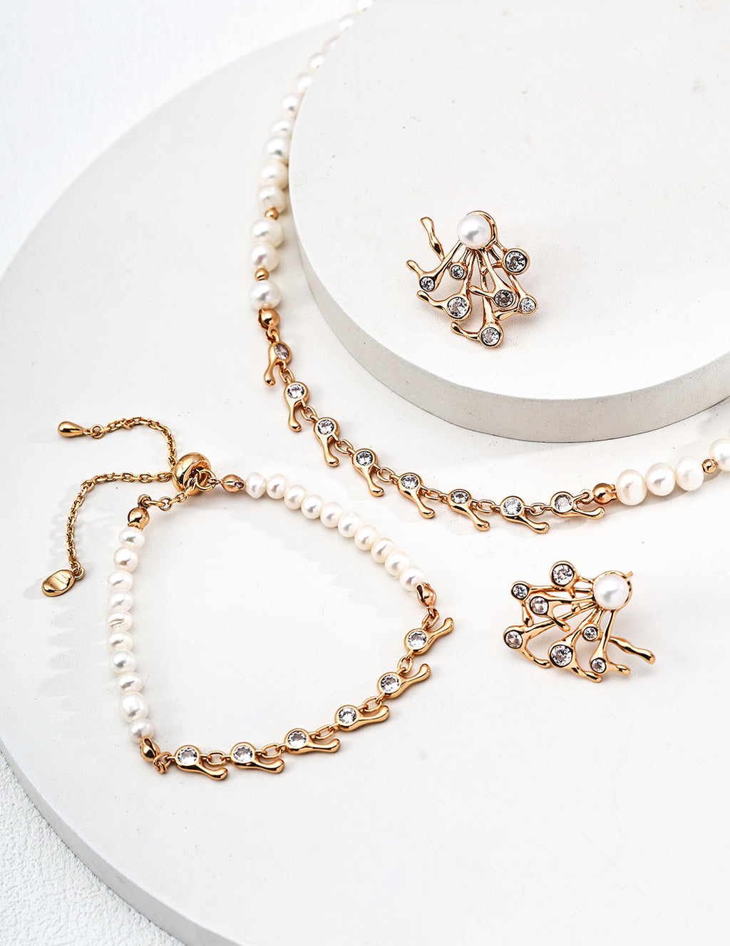 925 Sterling Silver Vintage Natural Pearl and Cubic Zirconia Bracelet - Silver