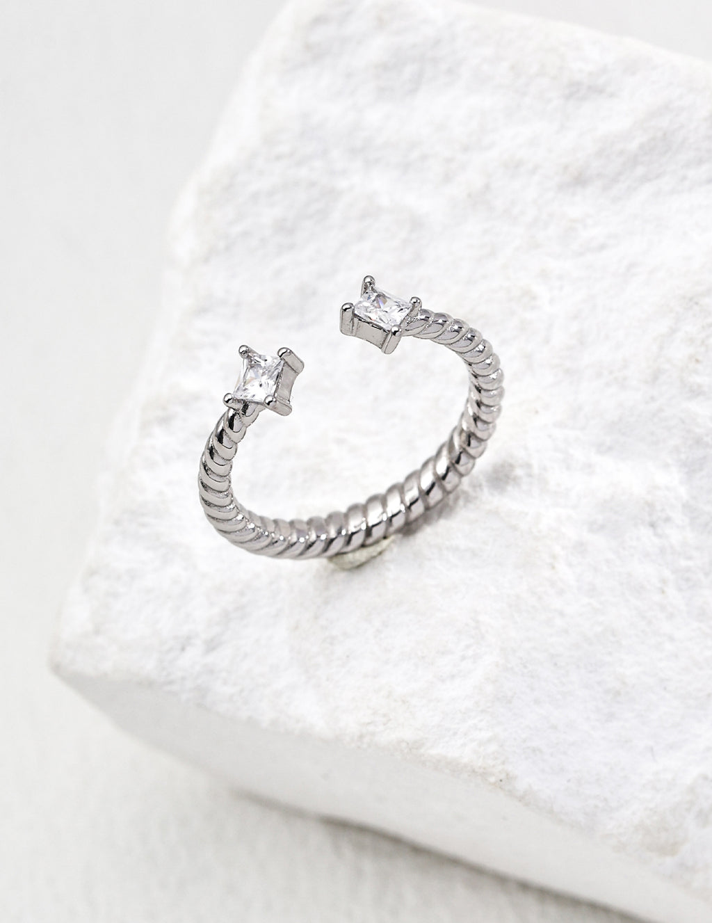 925 Sterling Silver Cubic Zirconia Ring - Silver