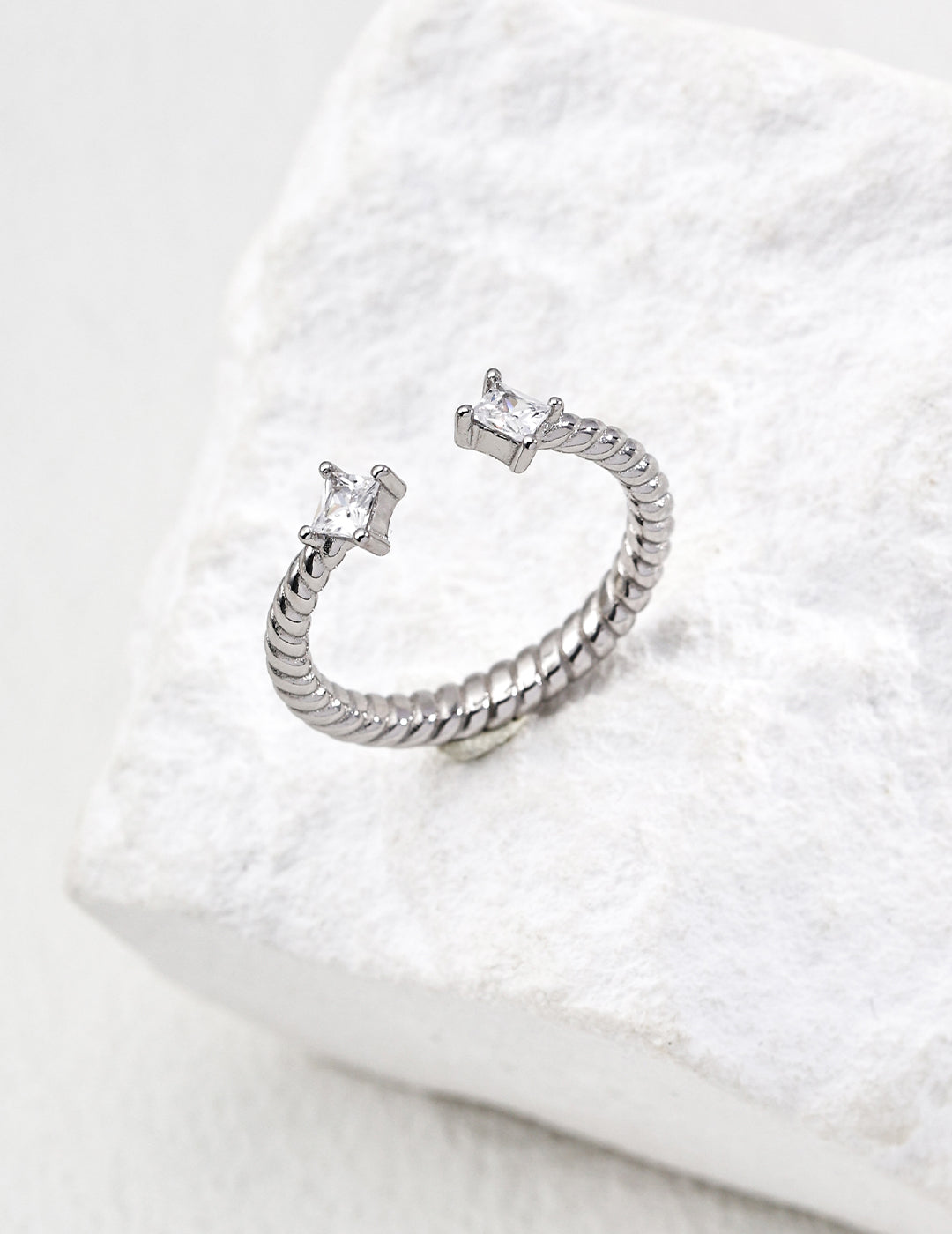 925 Sterling Silver Cubic Zirconia Ring - Silver