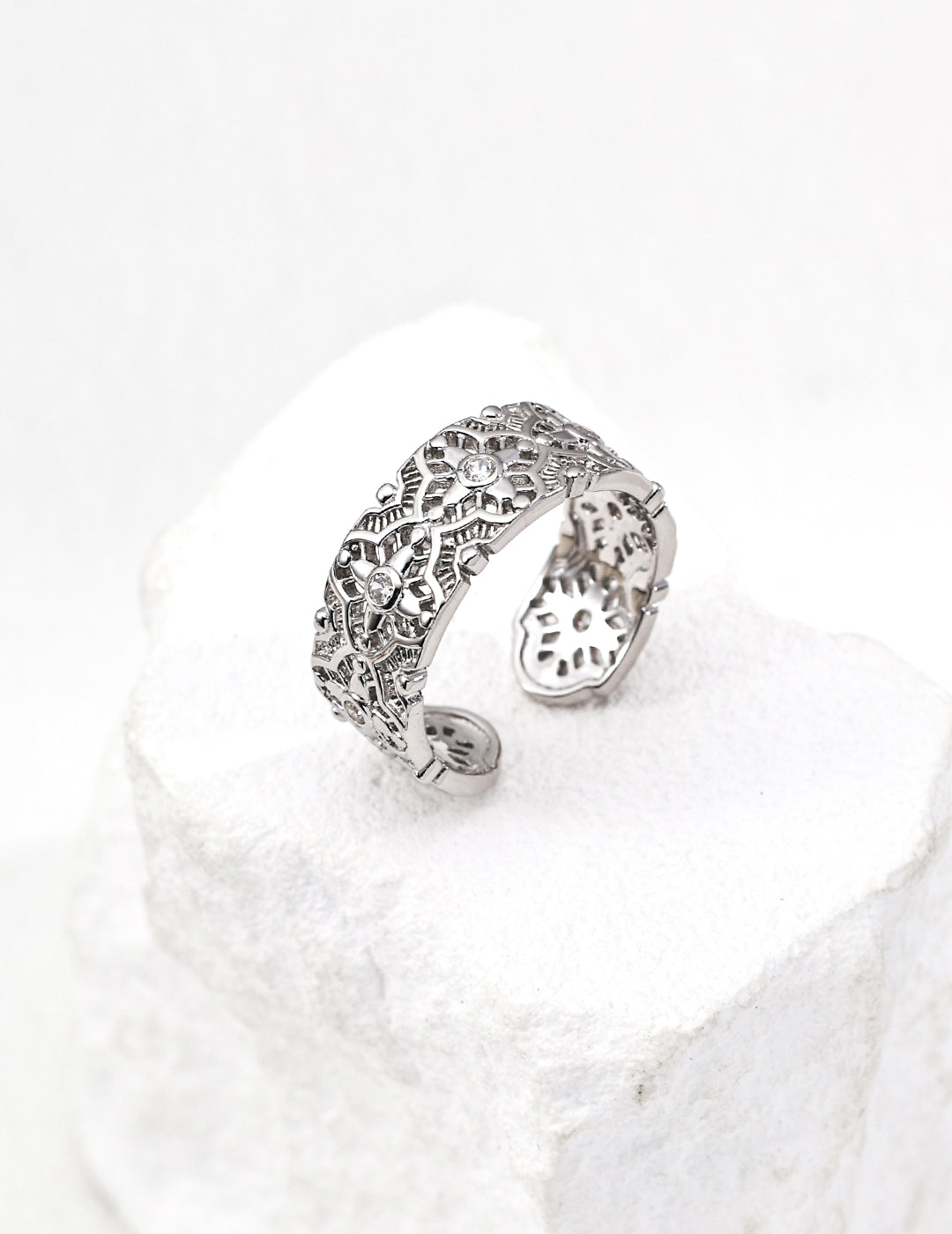 925 Sterling Silver Vintage Cubic Zirconia Ring - Silver