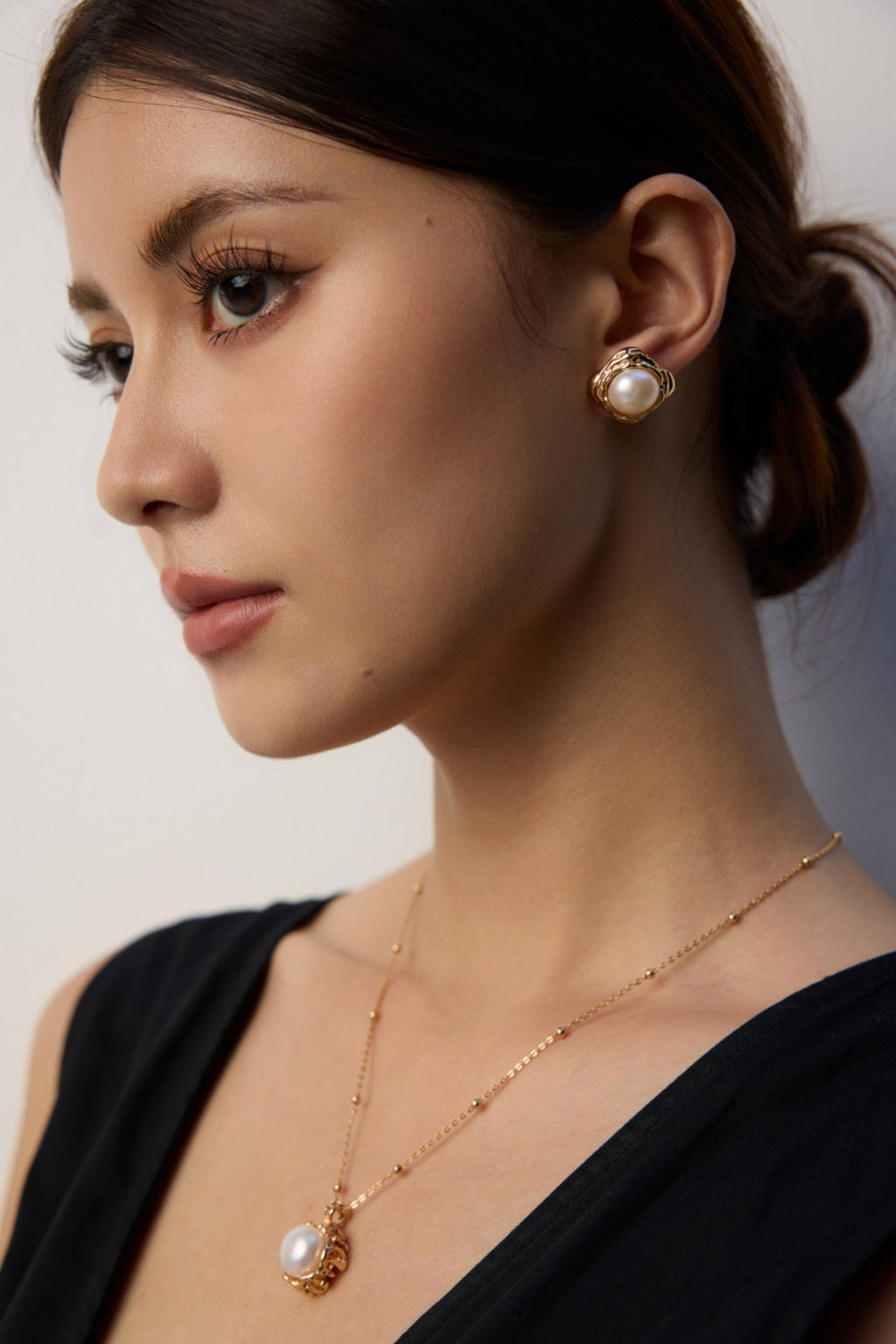 925 Sterling Silver Pearl 灰白珍珠 Earrings - Silver