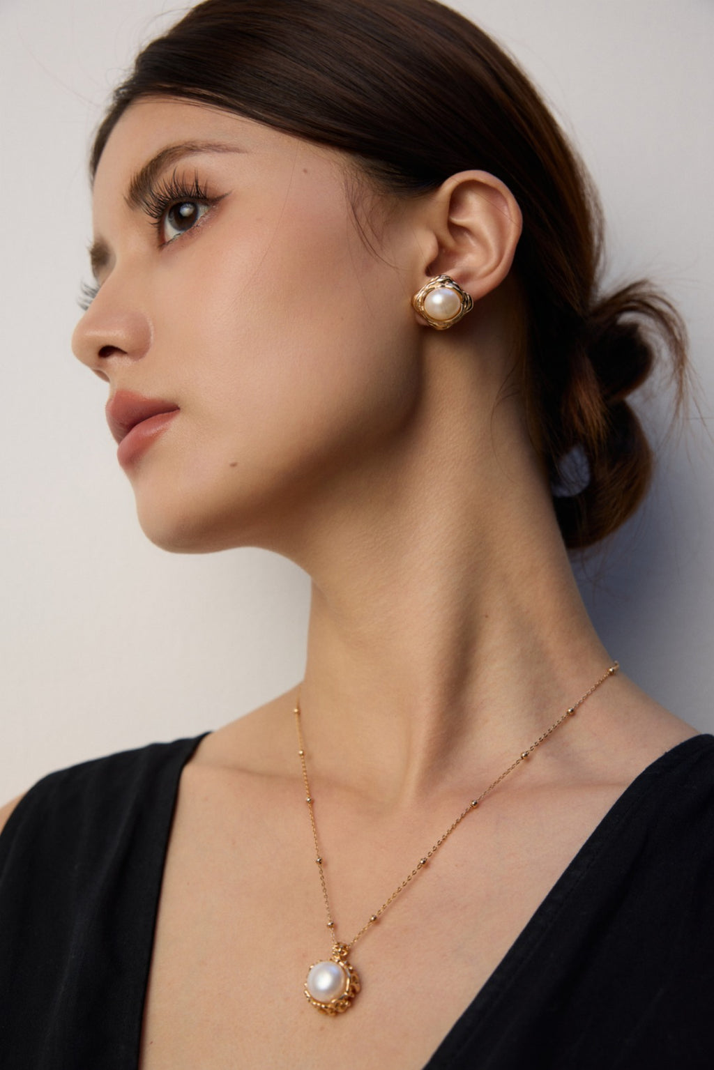 925 Sterling Silver Pearl 灰白珍珠 Earrings - Silver