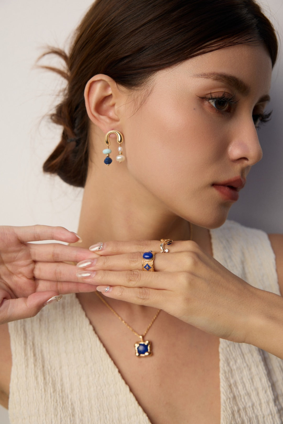 925 Sterling Silver Vintage Natural Lapis Lazuli and Cubic Zirconia Ring in vintage gold, lapis lazuli, and cubic zirconia, product view 6
