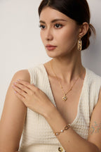 925 Sterling Silver Floral Mother of Pearl and Cubic Zirconia Necklace - Silver