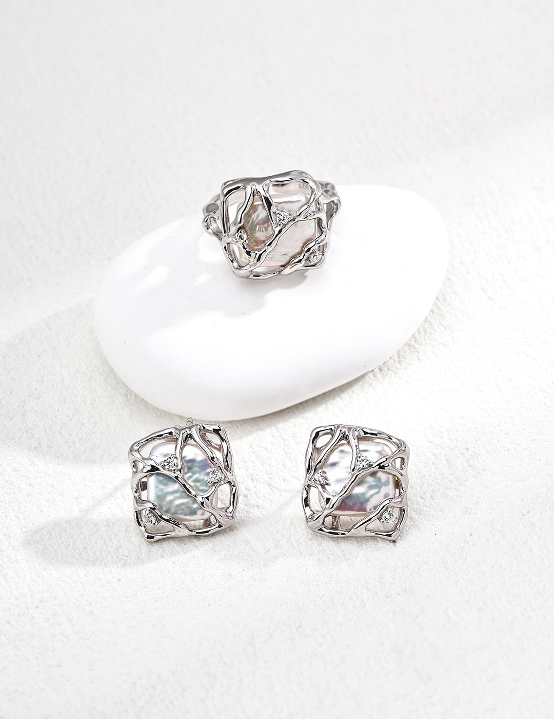 925 Sterling Silver Natural Pearl and Cubic Zirconia Ring - Silver