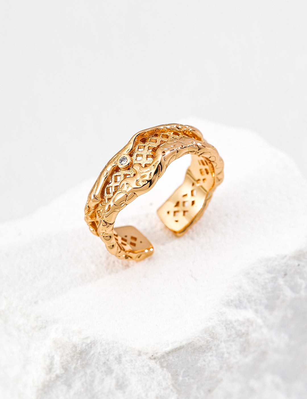 925 Sterling Silver Cubic Zirconia Ring - Vintage Gold
