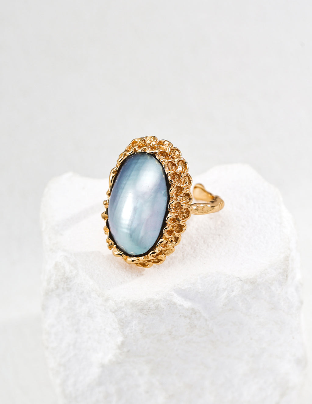 925 Sterling Silver Vintage Mabe Pearl Ring, front view