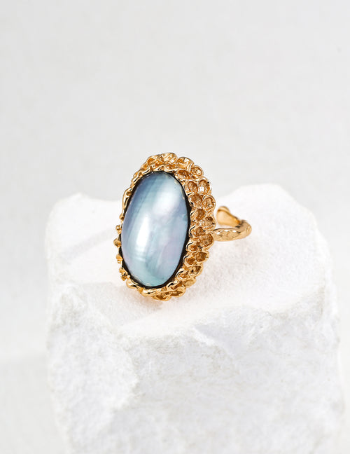 925 Sterling Silver Vintage Mabe Pearl Ring, front view