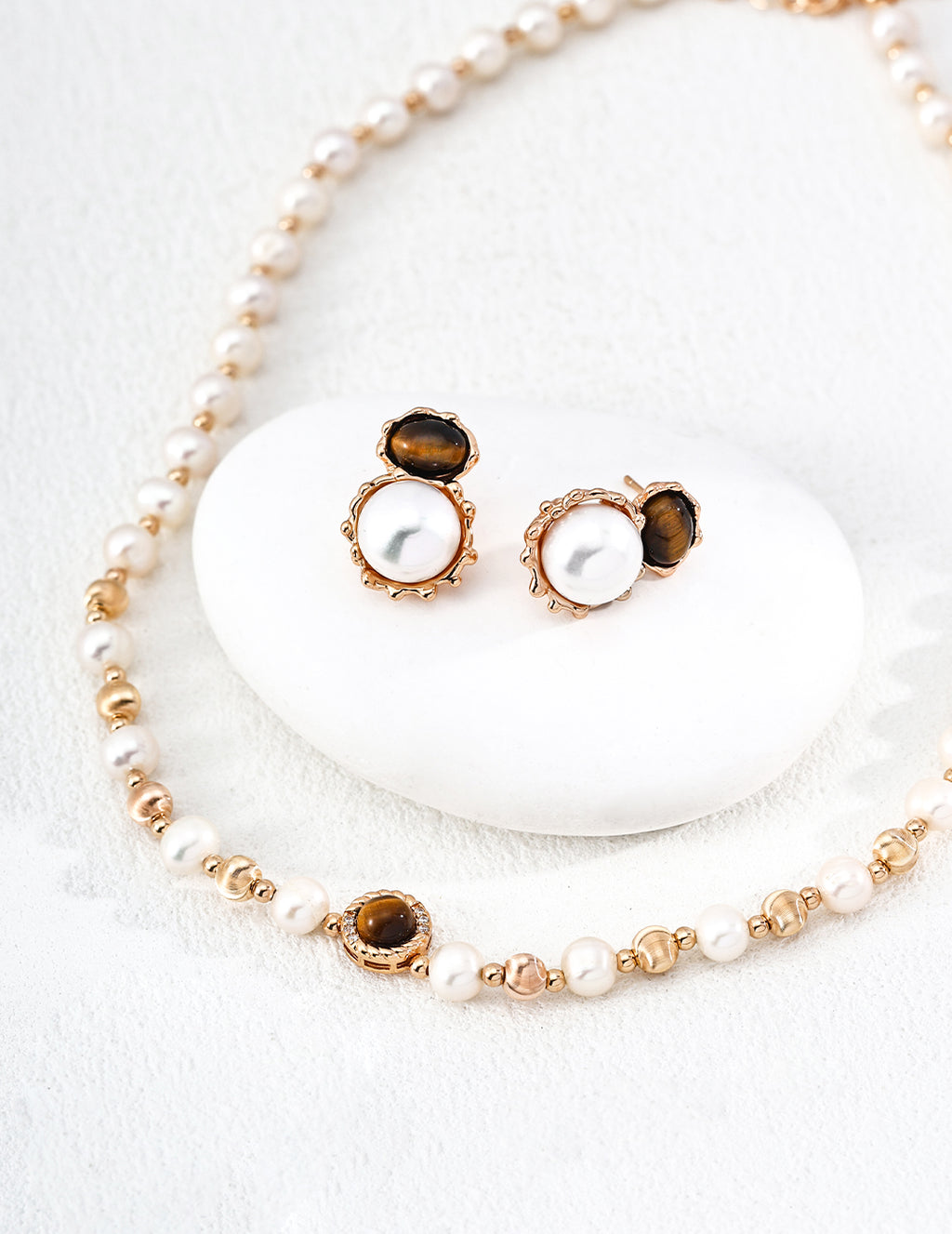 925 Sterling Silver Fluid Natural Pearl, Mother of Pearl and Tiger’s Eye Earrings - Vintage Gold