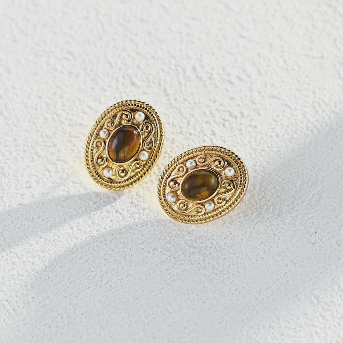 925 Sterling Silver Tiger’s Eye and Faux Pearl Earrings product video E01096_影片_1