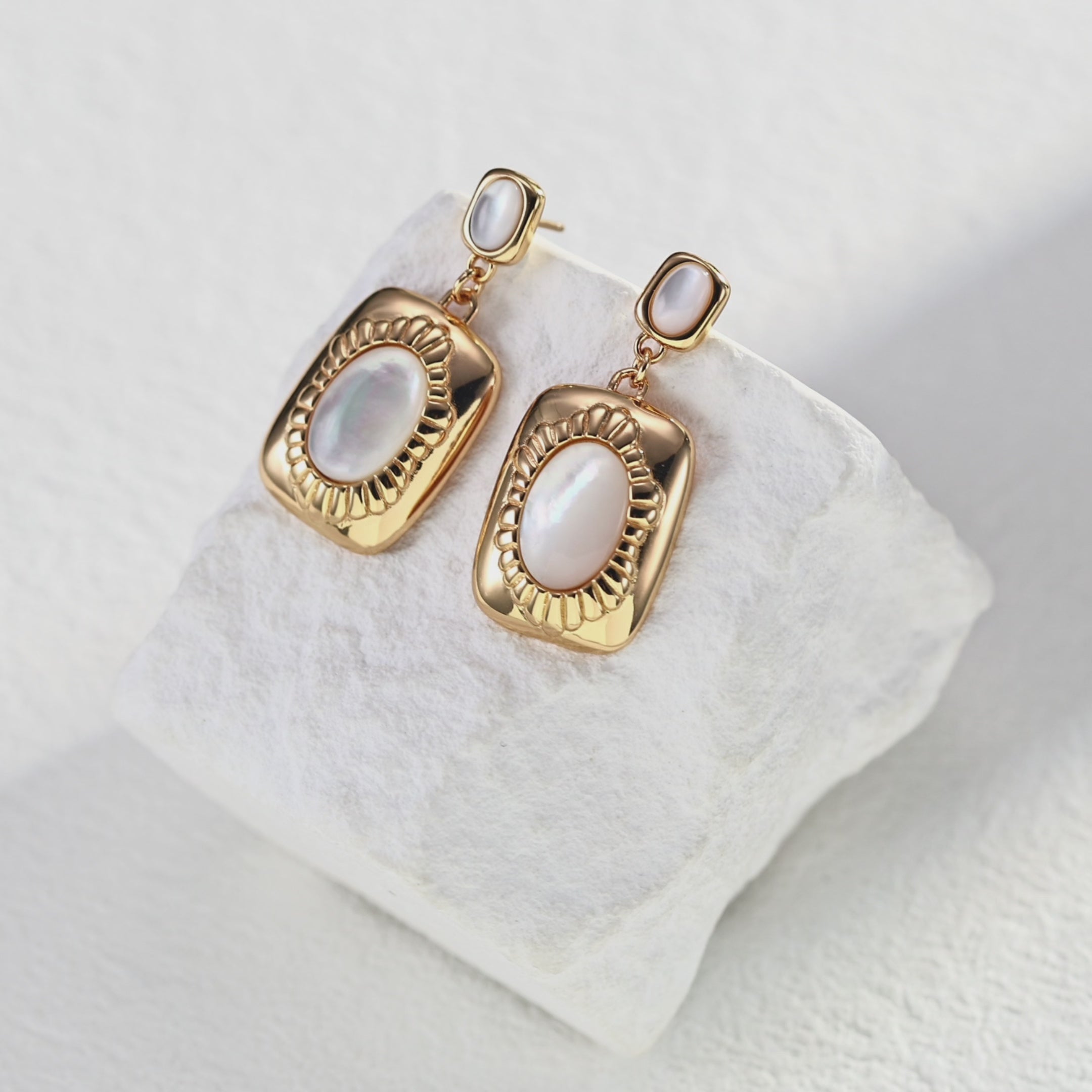 925 Sterling Silver Vintage Silver-Lip Shell Earrings product video E01160-2_影片_1