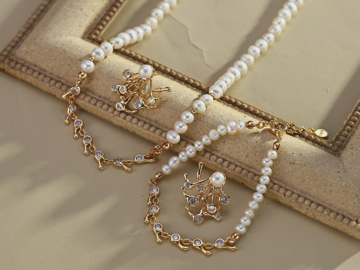 925 Sterling Silver Vintage Freshwater Pearl and Cubic Zirconia Bracelet