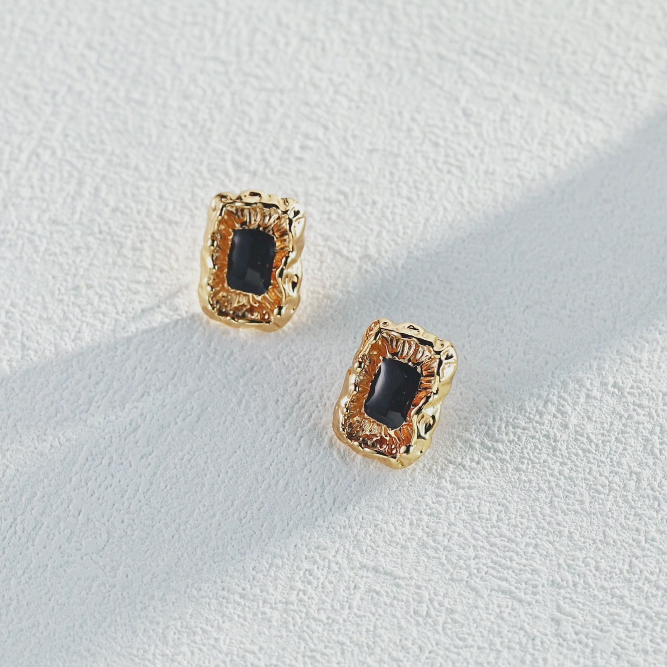 925 Sterling Silver Vintage Black Enamel Earrings product video E01267_影片_1
