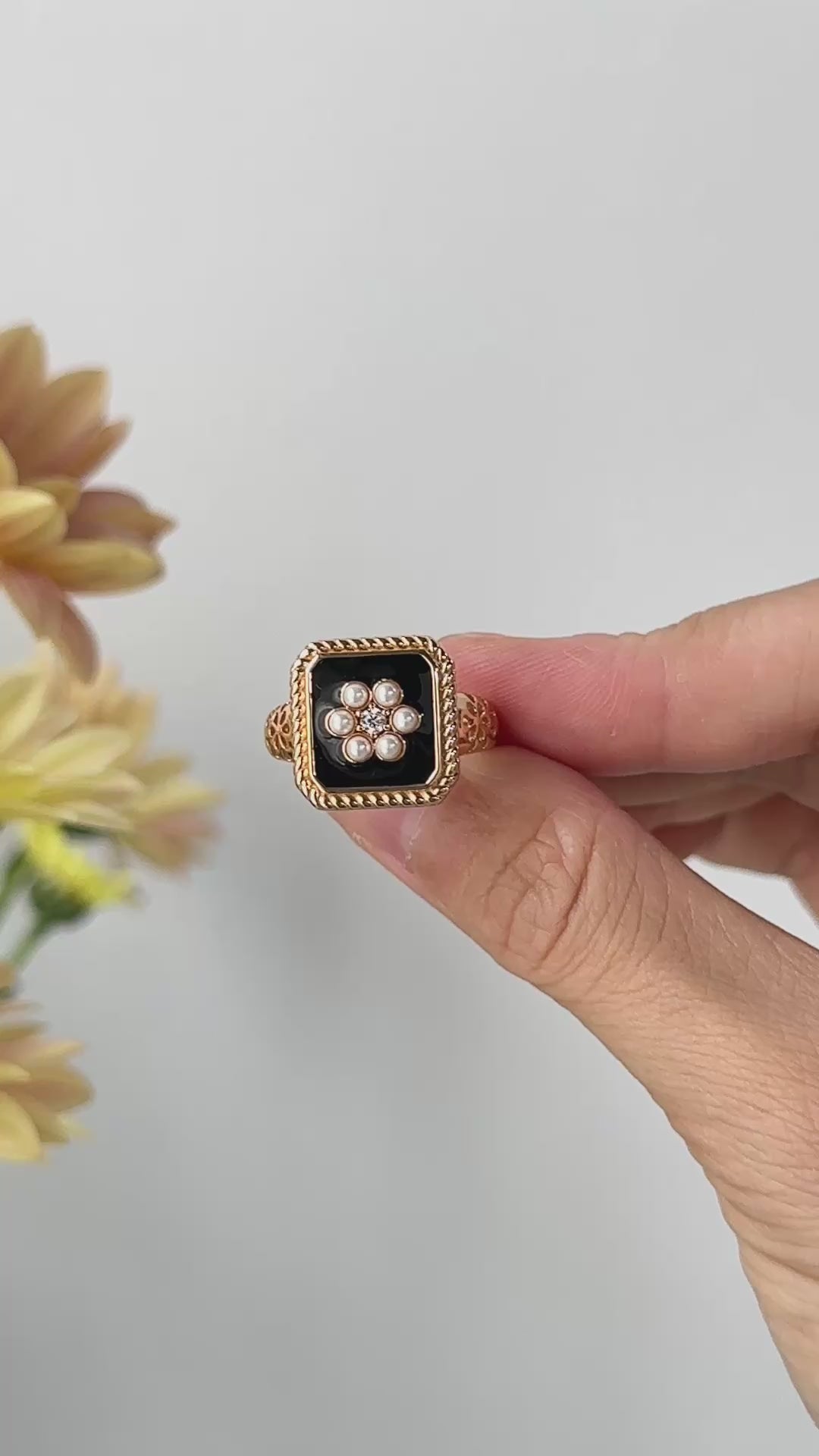 925 Sterling Silver Enamel Faux Pearl Cubic Zirconia Ring product video J0258-2_影片_1