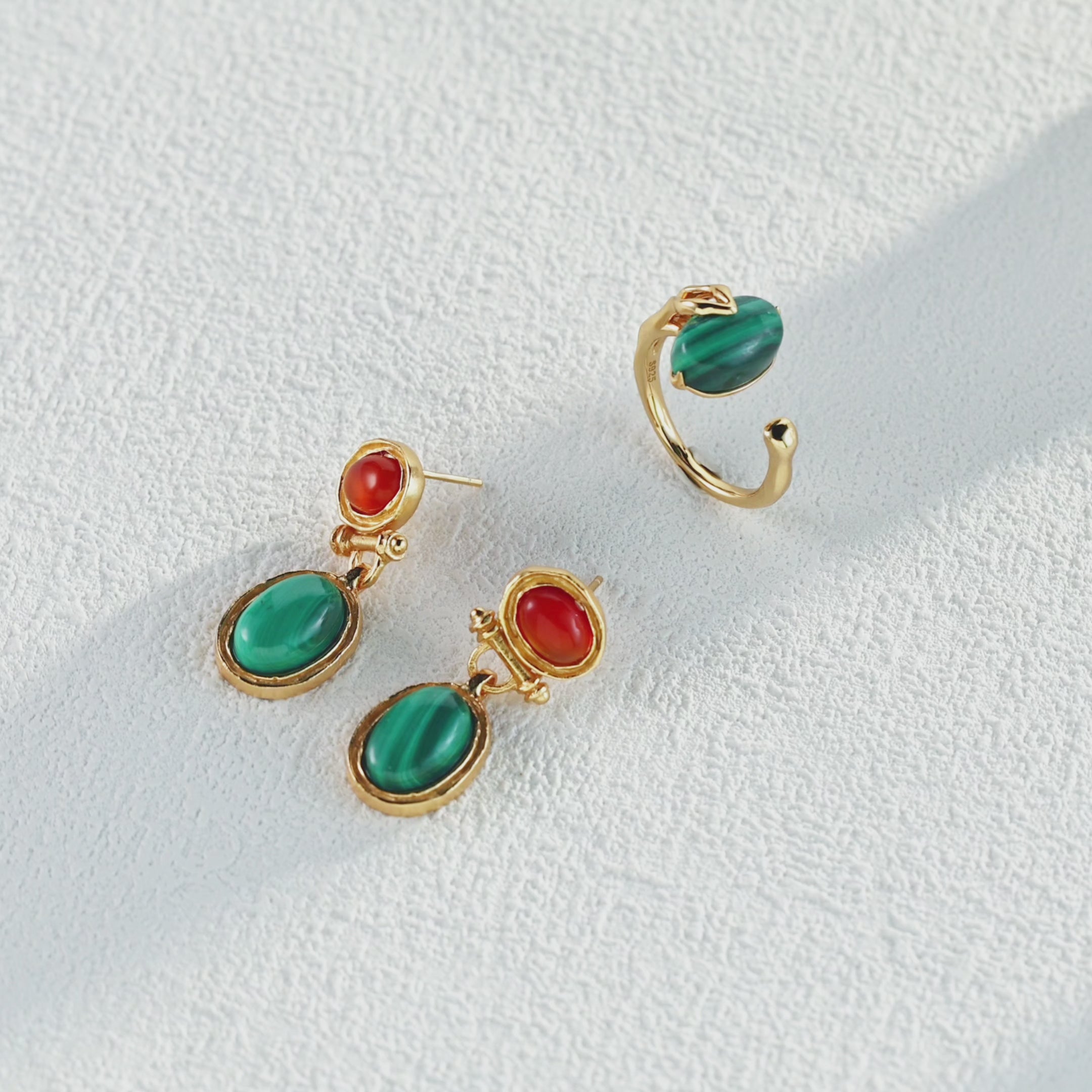 925 Sterling Silver Vintage Malachite and Red Agate Earrings product video E01265-2_影片_1