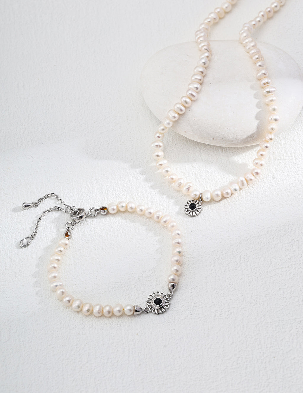 925 Sterling Silver Pearl and Agate Adjustable Bracelet