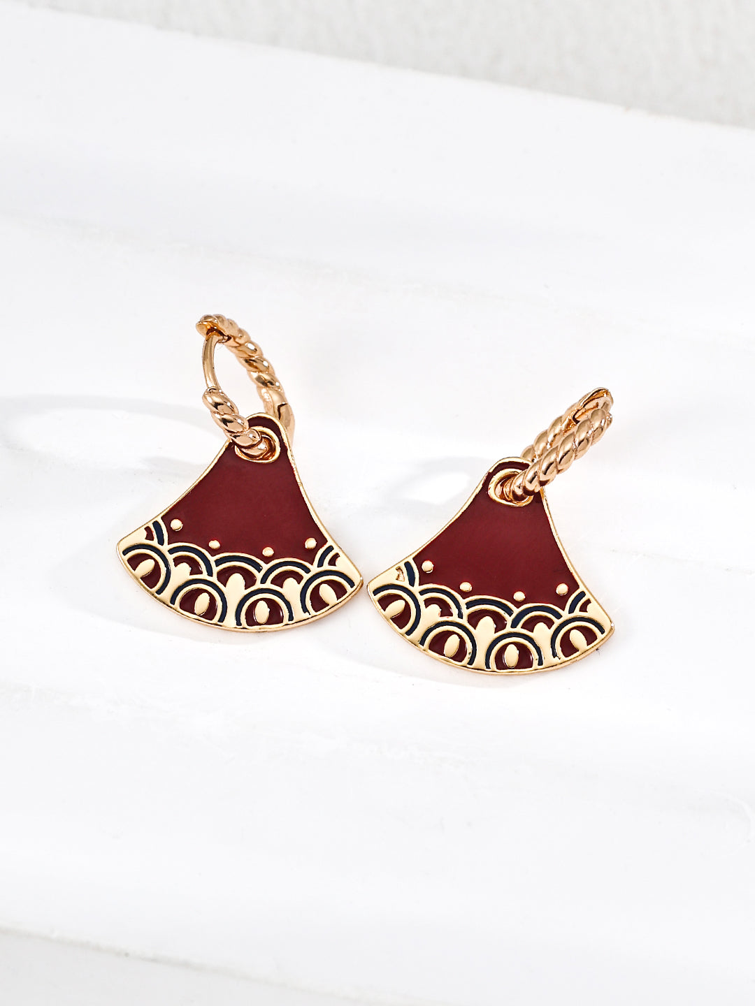 Red enamel drop earrings in 925 sterling silver